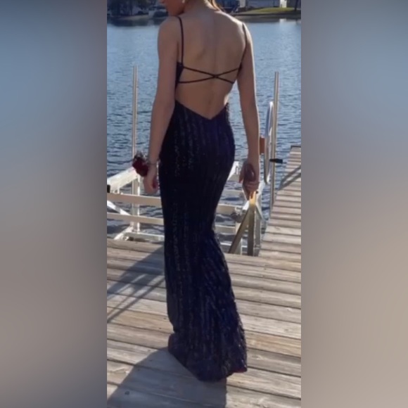 La Femme Simple & Elegant black on black striped gown! Beautiful!🖤🖤 - Picture 6 of 12